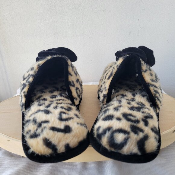 Women’s Cheetah Slippers w/black Flower Decoration (Size: Large 9-10) - Picture 4 of 9